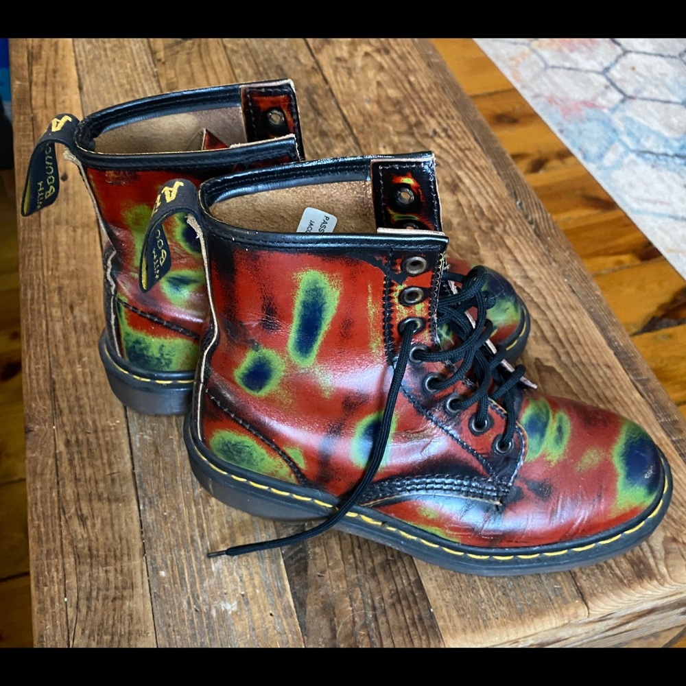 Dr. Martens boots acid trip punk vintage 90's